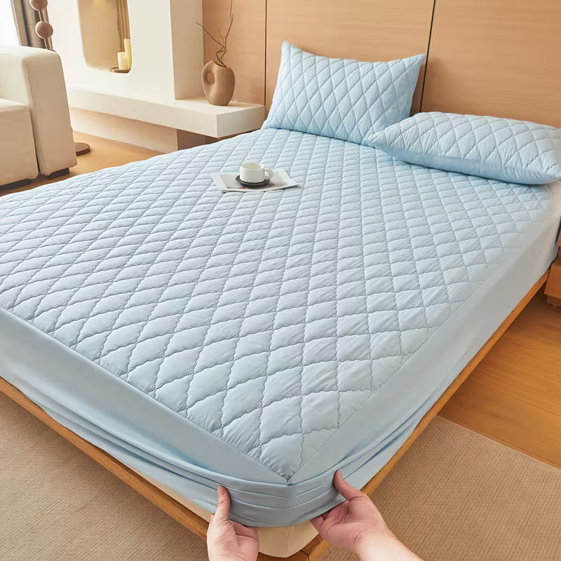 AuraShield Waterproof Mattress Protector — Fitted, Noiseless & Breathable